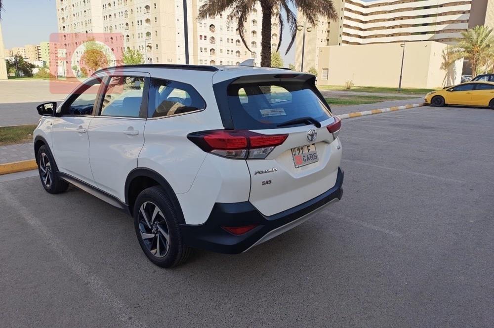 Toyota Rush